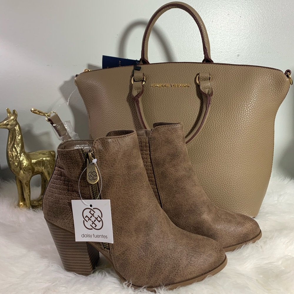 🛑Sold🛑Daisy Fuentes Size 7.5 Booties Brown Mocha - Picture 1 of 8